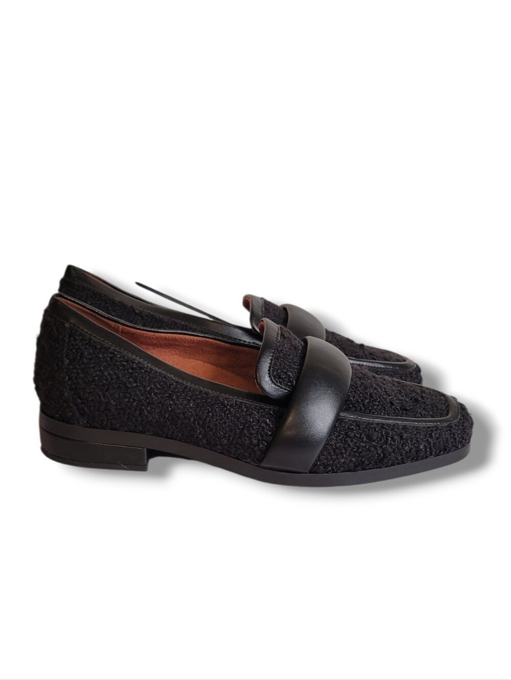 Vionic Mylene Loafers • Size 7 Black Boucle Knit